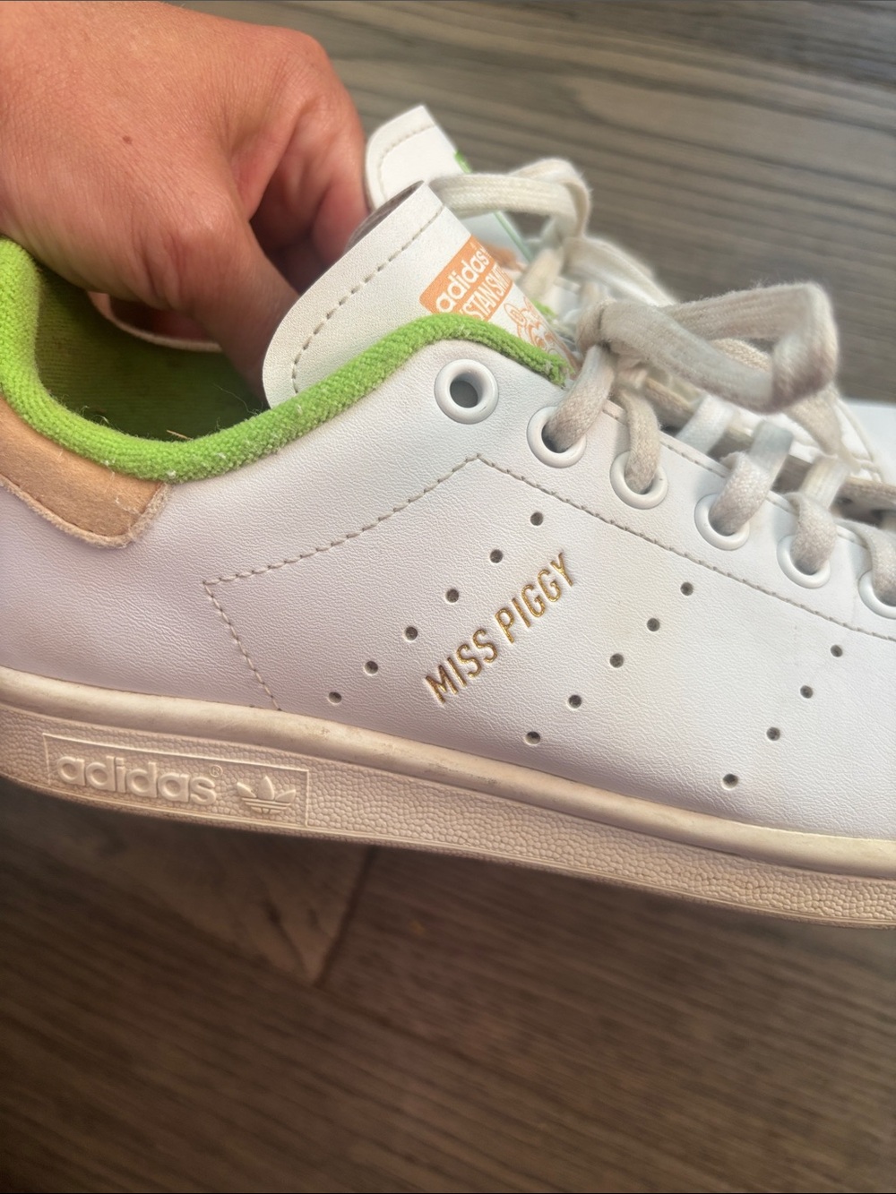Adidas Stan Smith | Miss Piggy and Kermit Sneakers Disney Collab Size 6 - Picture 12 of 12